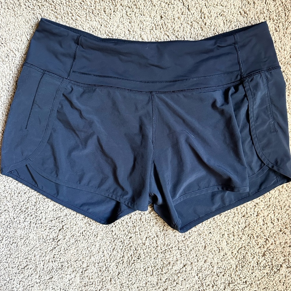 Lululemon speed up short 4” inseam Size 8